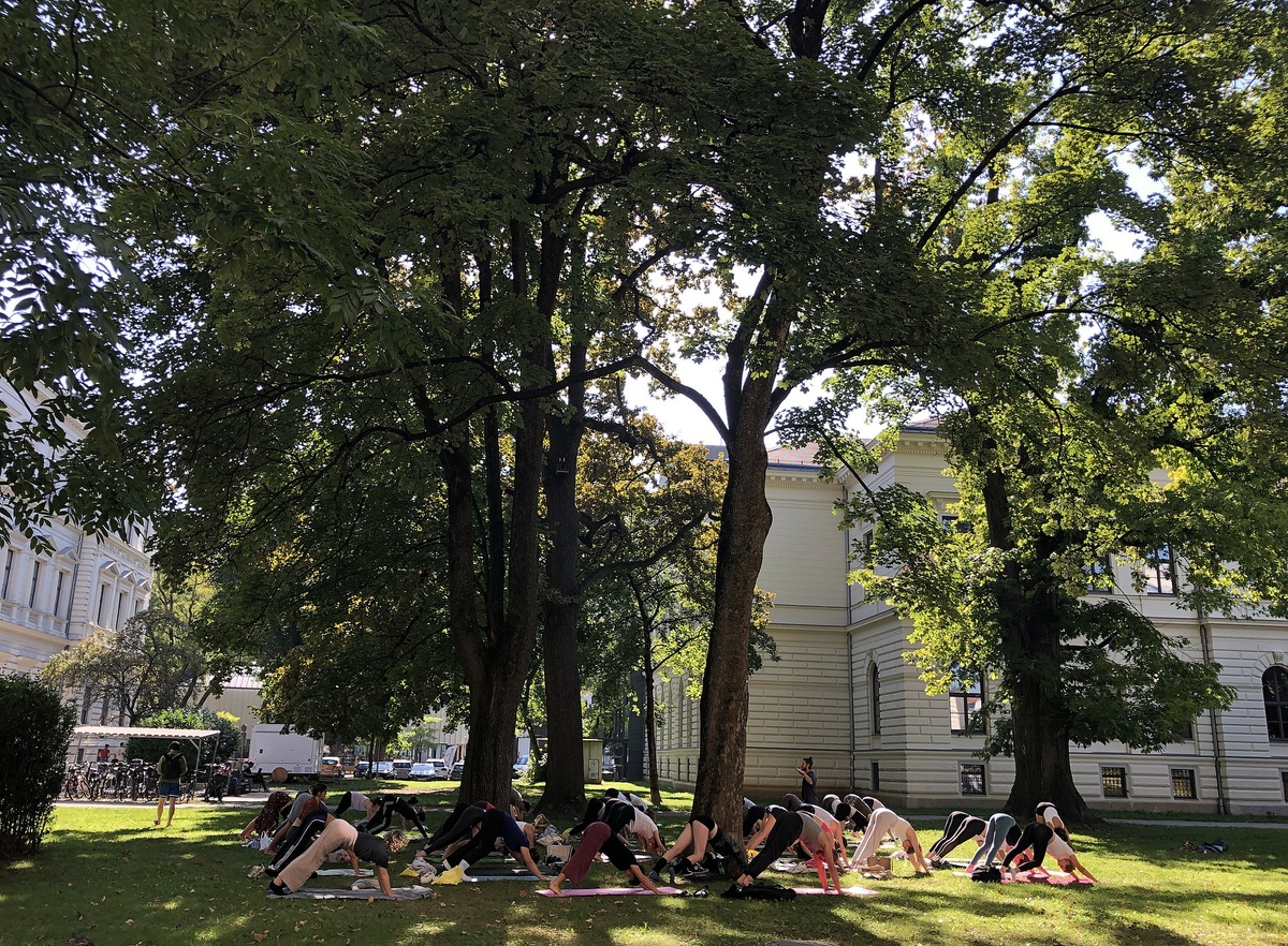 Yoga am Campus