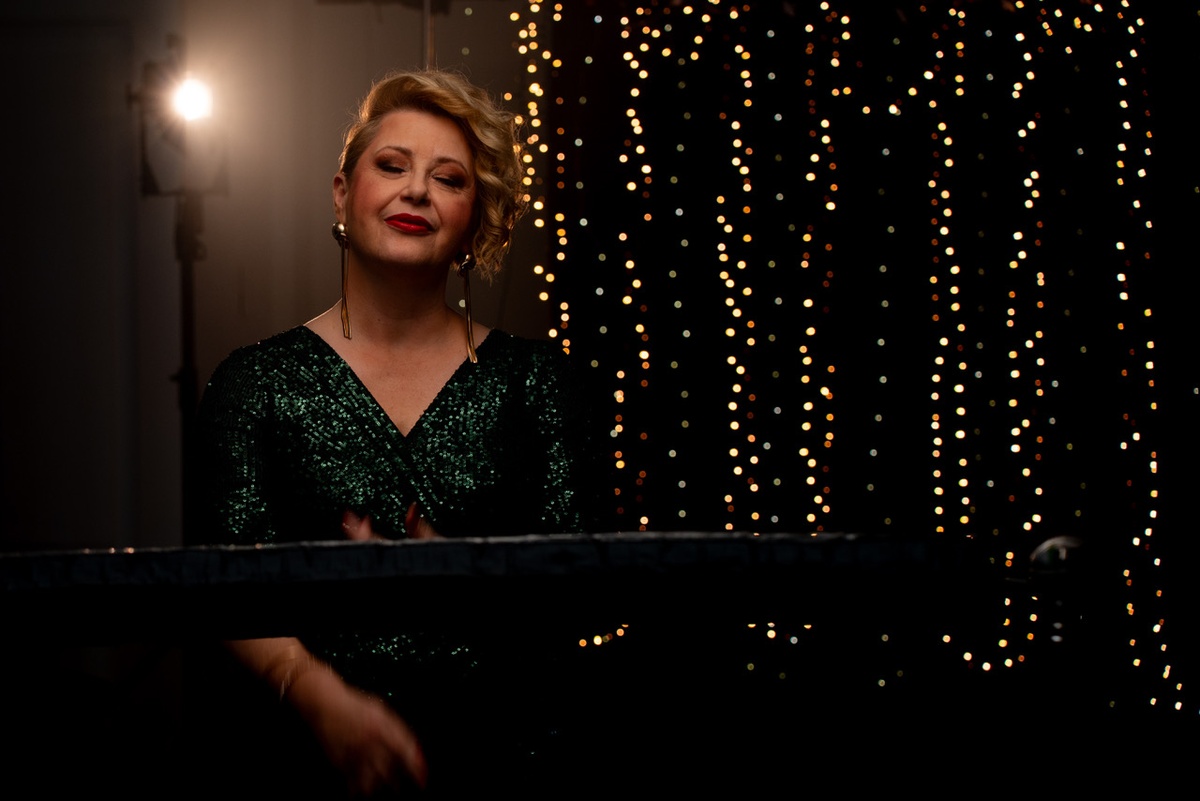 In The Mood For Christmas